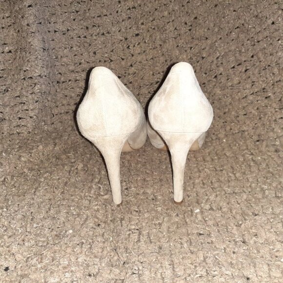 LA CANADIENNE-Nude/Beige Suede Almond Toe Stiletto Pumps-Sz 41/10-Excellent - Picture 5 of 7